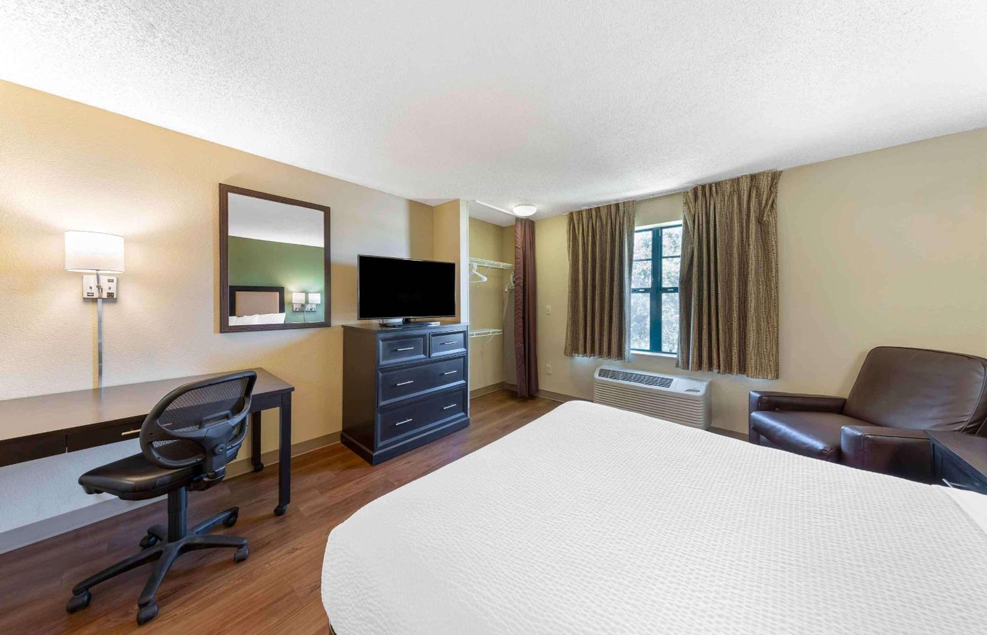 Extended Stay America Suites - Cleveland - Westlake Bagian luar foto